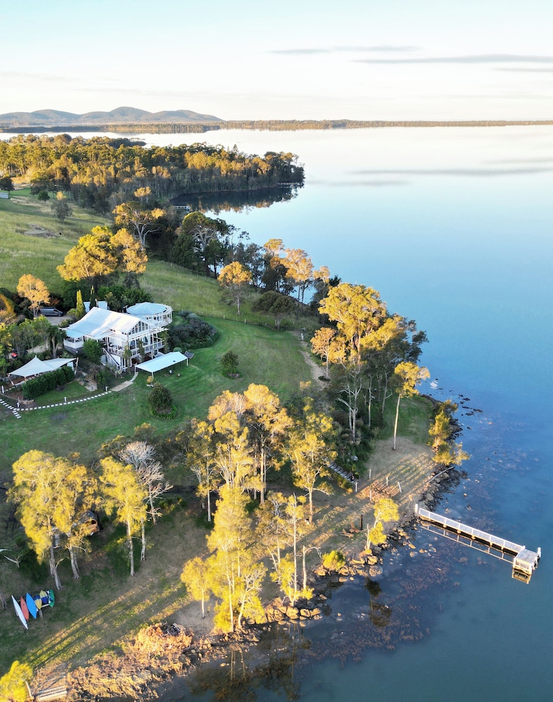 The Moorings Lakehouse — carbon neutral stay, Forster