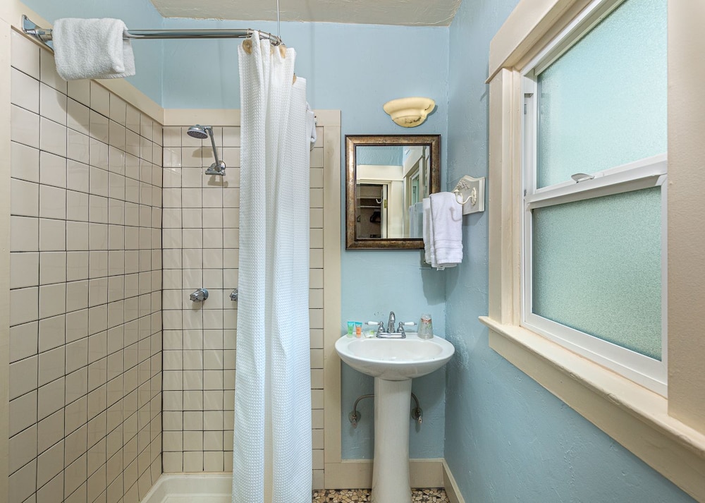 River Rock Inn - photo 13