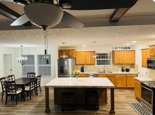 Beautiful Cozy home in Concord — 4-Star Luxury Hotel in Concord, United States