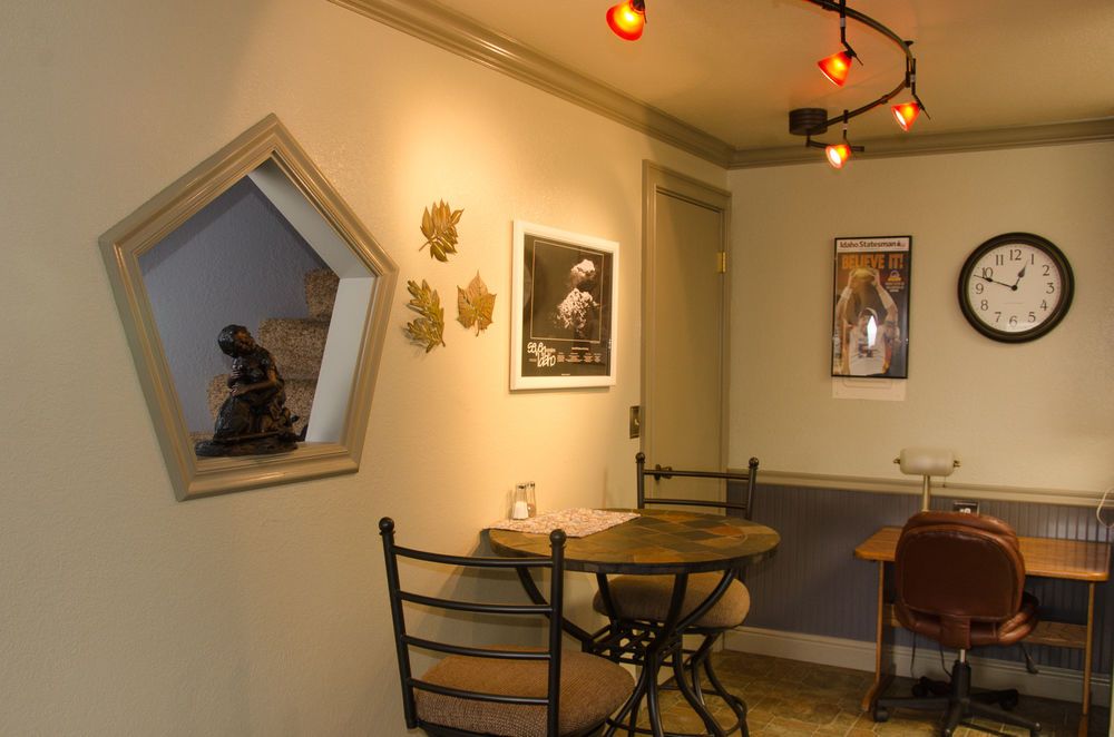 Bond Hotel & Extended Stay - photo 18