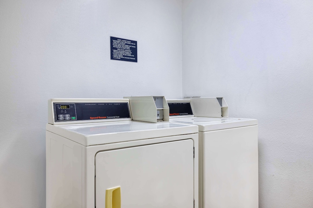 Motel 6 McAllen TX East - photo 29