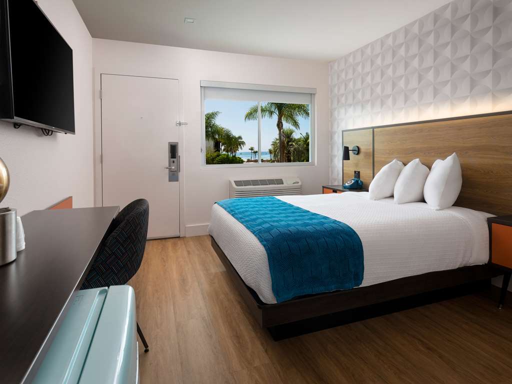Motel 6 Santa Barbara CA Beach - photo 10