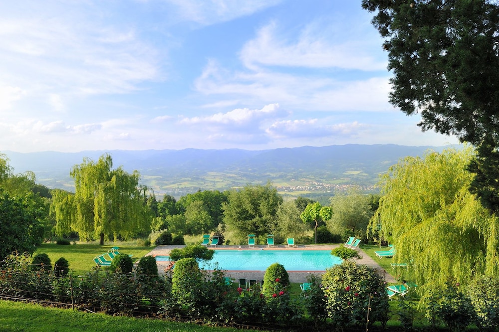 Villa Campestri Olive Oil Resort - carbon neutral hotel in Vicchio