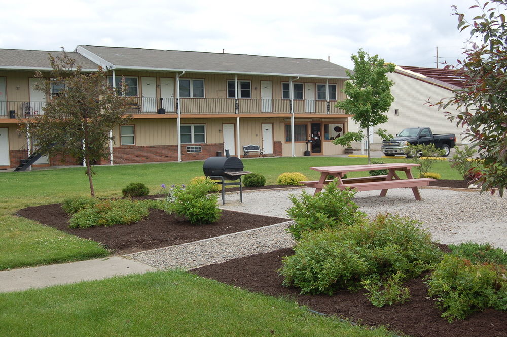 University Inn — hotel in Angola