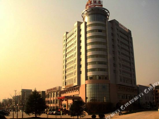 Long Yun New Century Hotel in Jishan, People's Republic of China