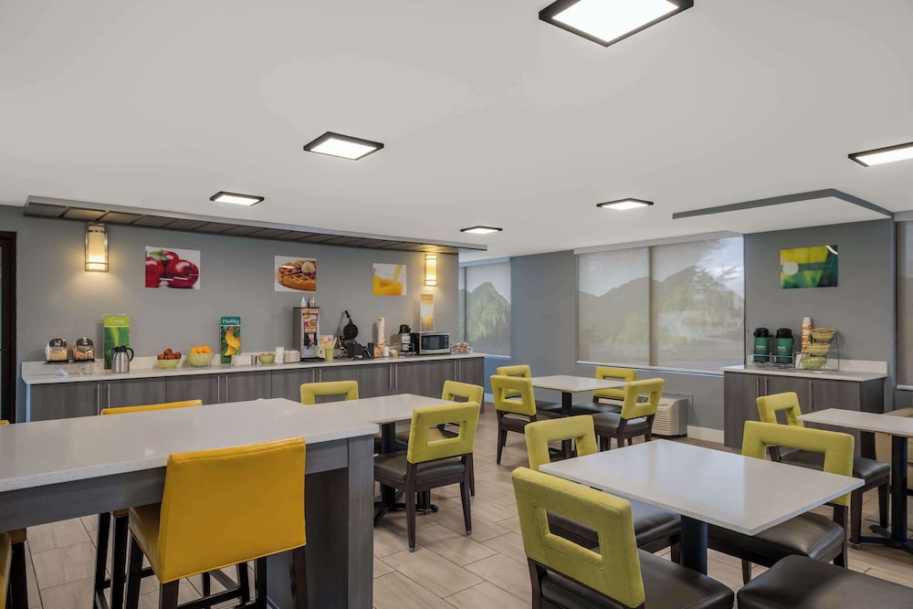Quality Inn Asheville Airport - photo 34