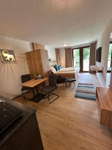 Apartment Haus am See — 4-Star Luxury Hotel in Uttendorf, Austria