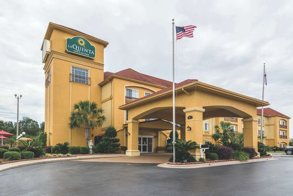 La Quinta Inn & Suites by Wyndham Prattville - photo 2