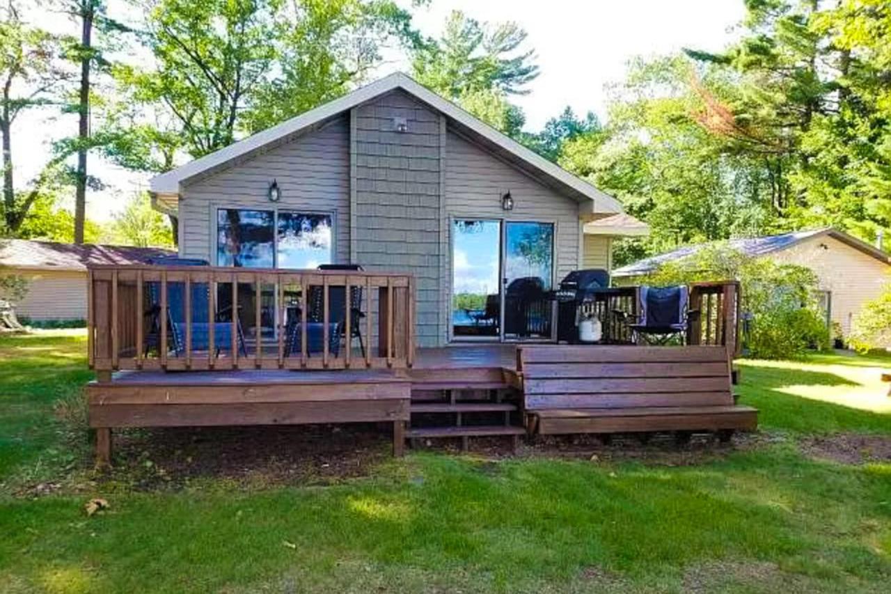 Whispering Pines - carbon neutral hotel in Tomahawk
