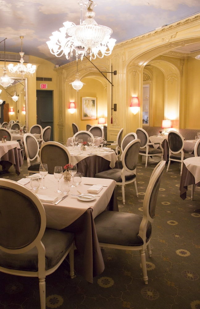 Hotel Plaza Athenee - photo 36