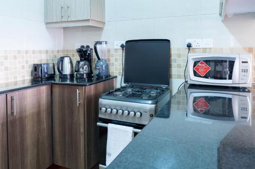 Kasty R Apartments W Place