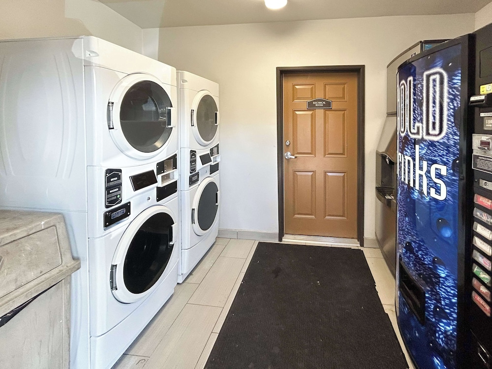 Studio 6 Corona CA West - photo 14