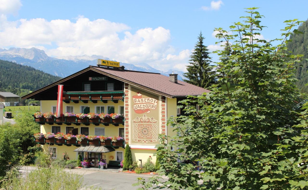 Gasthof Waldwirt in Gosau, Austria
