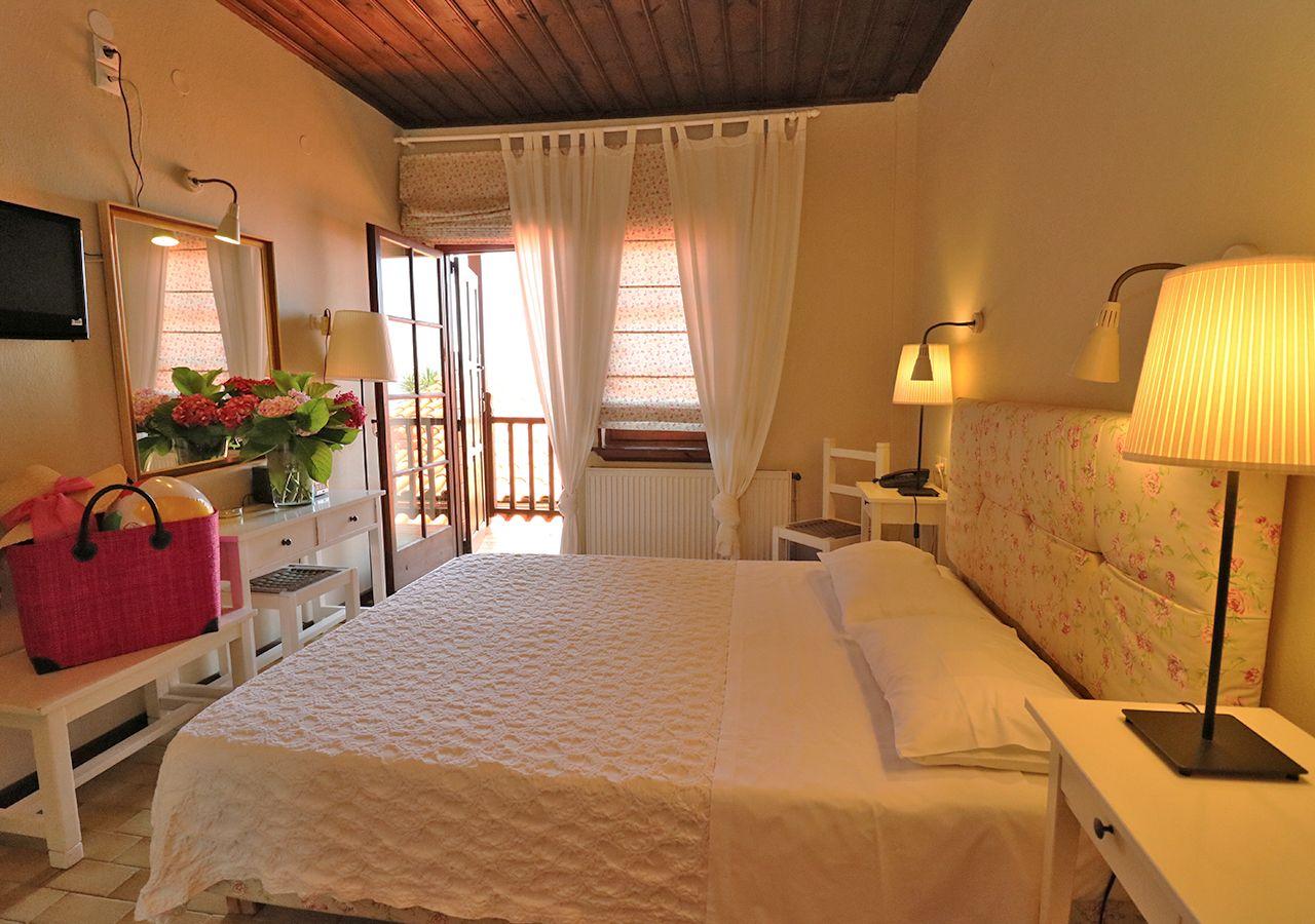 Kentrikon Boutique Hotel — Agios Dimitrios — photo 5