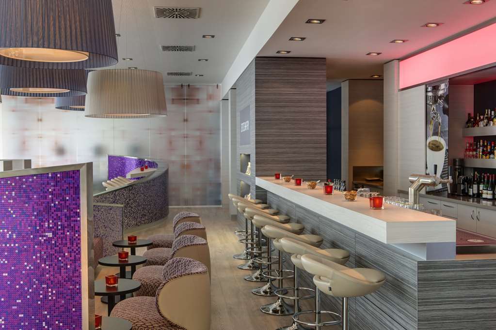 IntercityHotel Ingolstadt, Germany - Bar/Lounge