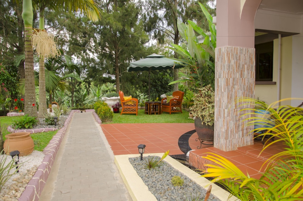 Sheevy’s Bed N Breakfast in Fort Portal, Republic of Uganda