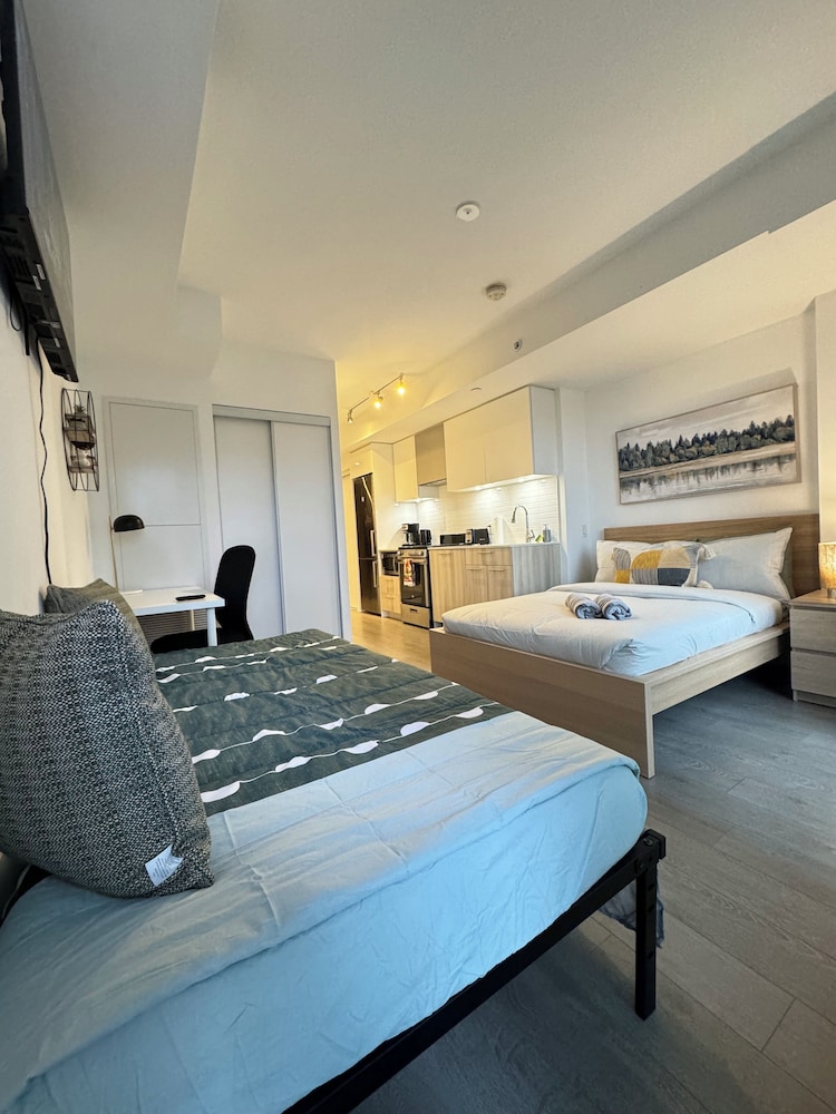 Soho Residence Jarvis — 4-Star Luxury Hotel in Toronto, Canada