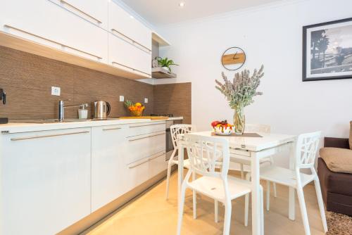 Petka Hill Apartments