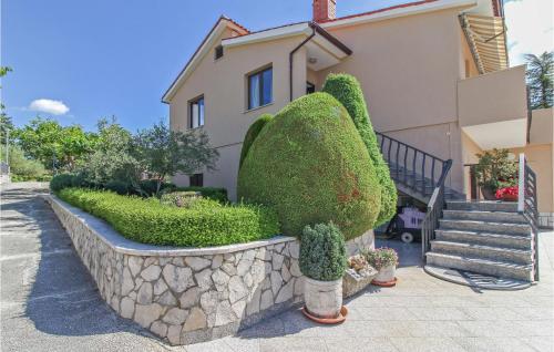 2 Bedroom Lovely Apartment In Gracisce — 4-Star Luxury Hotel in Gracisce, Croatia