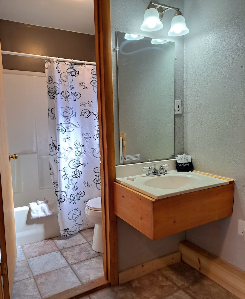 Buffalo Lodge Bicycle Resort - photo 120