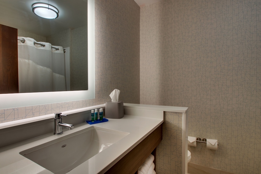 Holiday Inn Express & Suites Mt Sterling North by IHG - photo 98