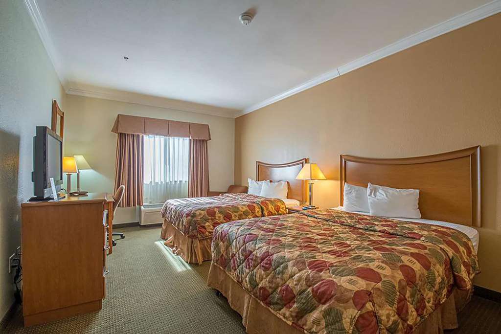 Days Inn by Wyndham Copperas Cove - photo 9