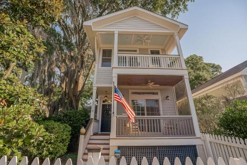 1009 Calhoun Street in Beaufort, United States