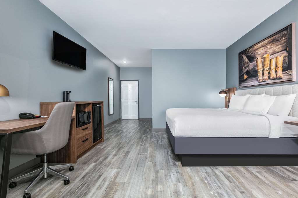 La Quinta Inn & Suites by Wyndham Decatur - photo 19