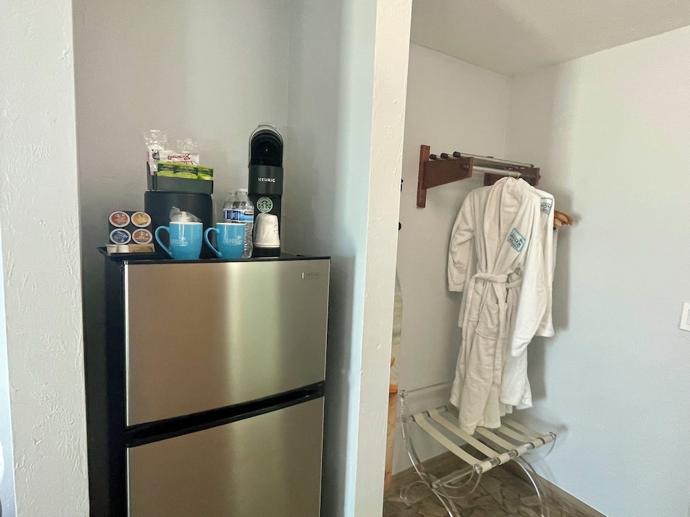 Ocean Sands Beach Boutique Inn 1 Acre Private Beach - photo 43