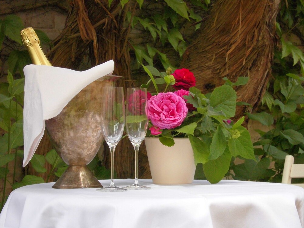SchlossparkFerienwohnungen Rheinsberg mit Garten — 4-Star Luxury Hotel in Rheinsberg, Germany