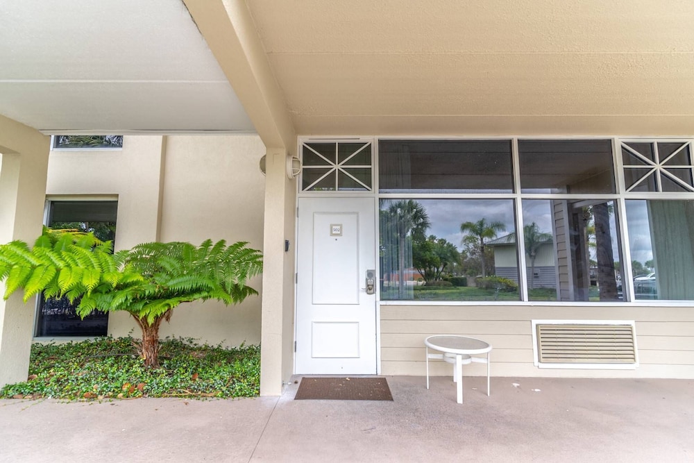502 Little Harbor Inn - photo 19