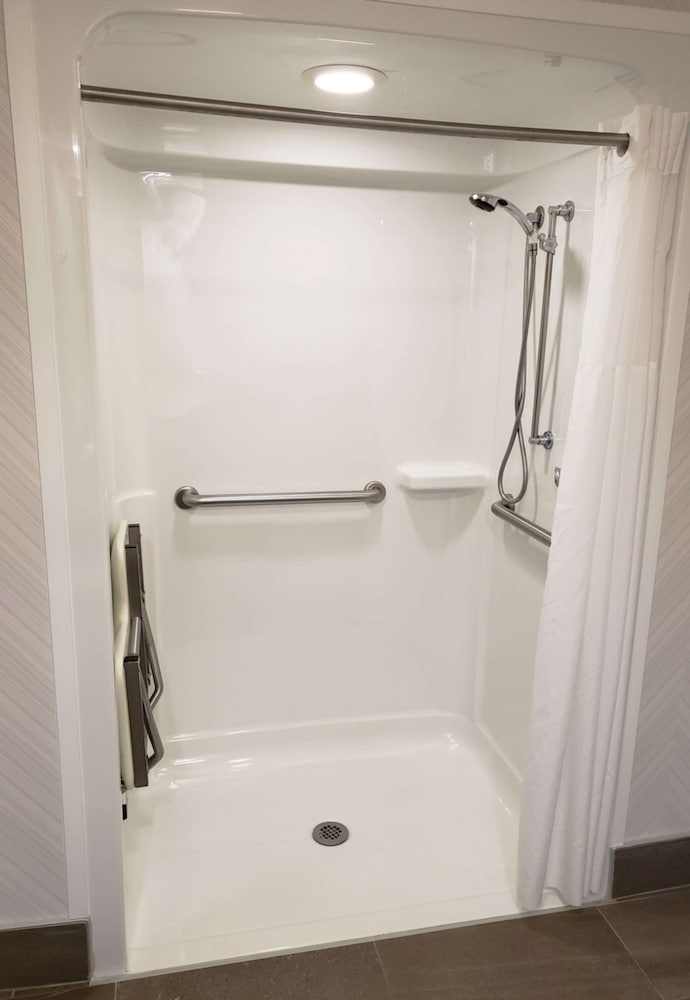 Hampton Inn Johnstown - photo 20