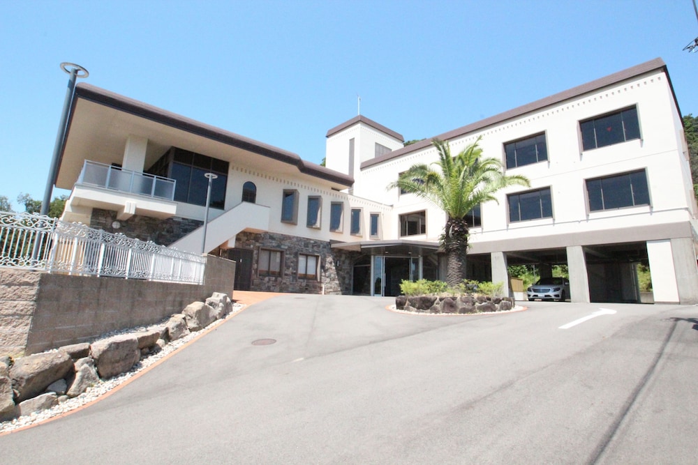 Shirahama Ikoinosato Tomarigi in Shirahamacho-Usazakiminami, Japan