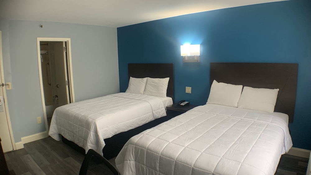 East New York Inn - photo 7
