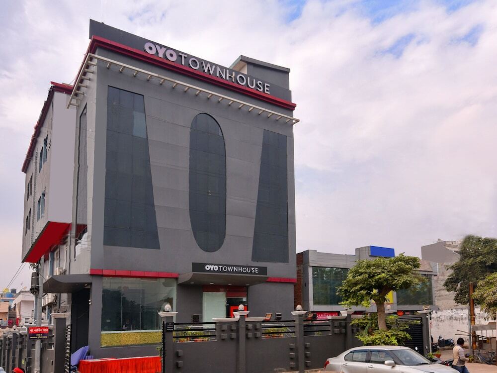 OYO Flagship 17173 Hotel Function Inn - carbon neutral hotel in Lucknow