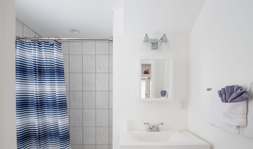Wicker Guesthouse - photo 57