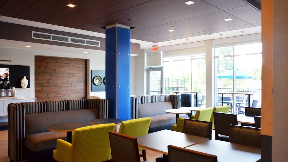 Holiday Inn Express & Suites Jacksonville W I295 and I10 by IHG - photo 32