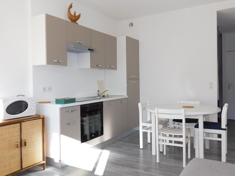 R sidence Le Catamaran in Le Grau-Du-Roi, France