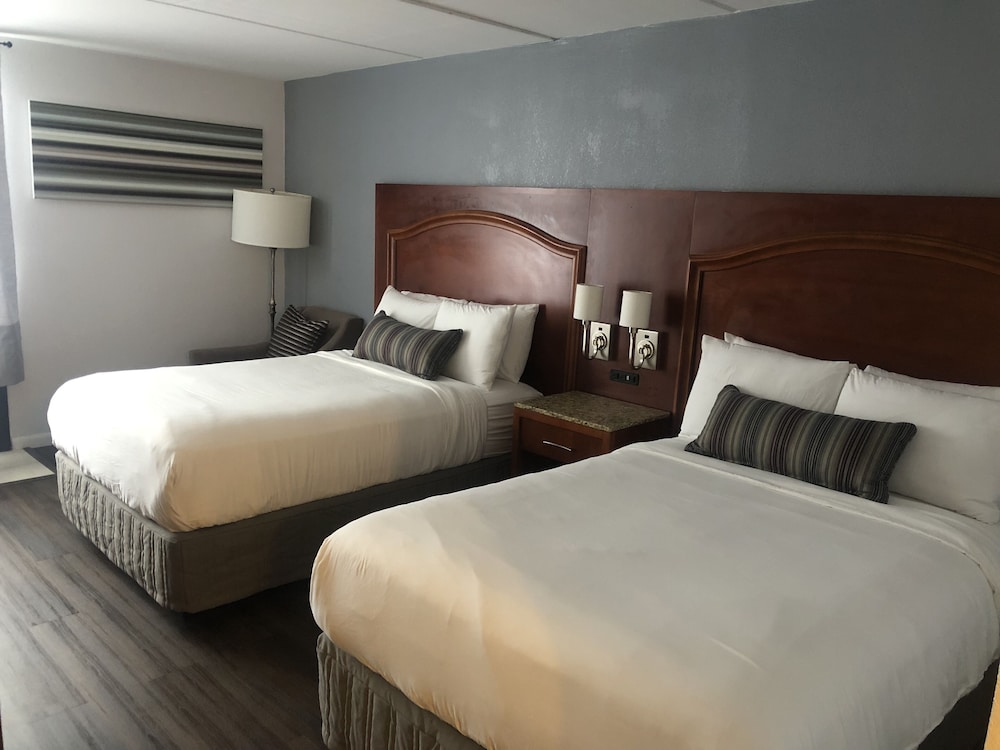 The Grand Hotel Spindletop - photo 22