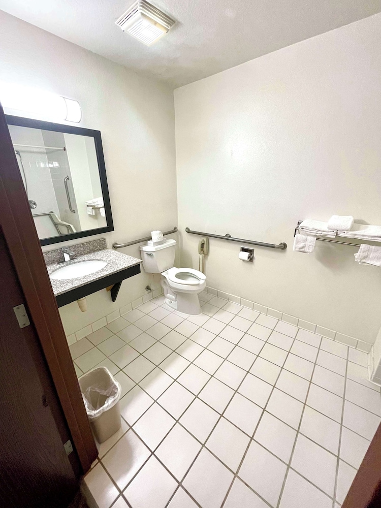SureStay by Best Western Prince Frederick - photo 8