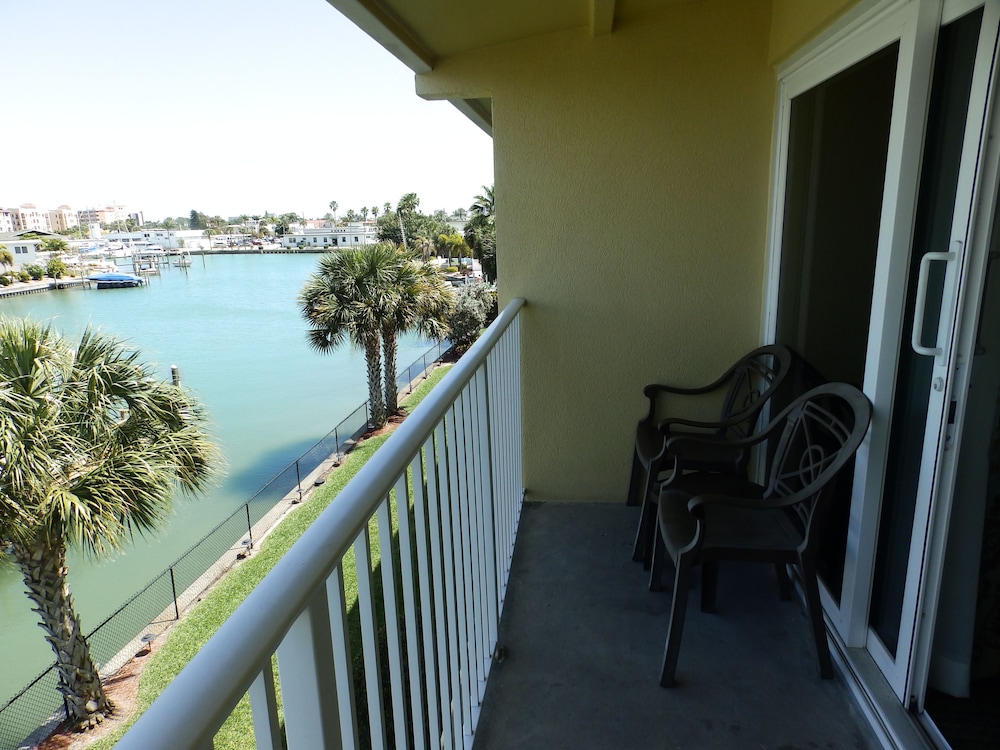 Treasure Island Hotel and Marina - photo 66