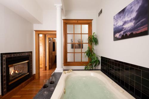 Hotel Galena - photo 25
