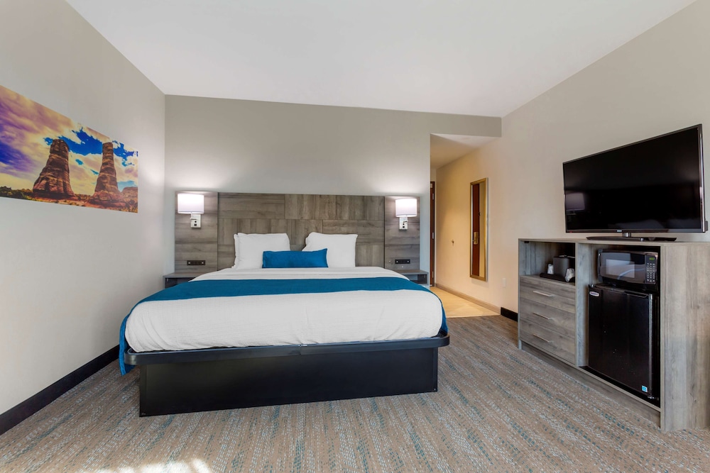 Best Western Plus Executive Residency Phoenix North Happy Valley - photo 17