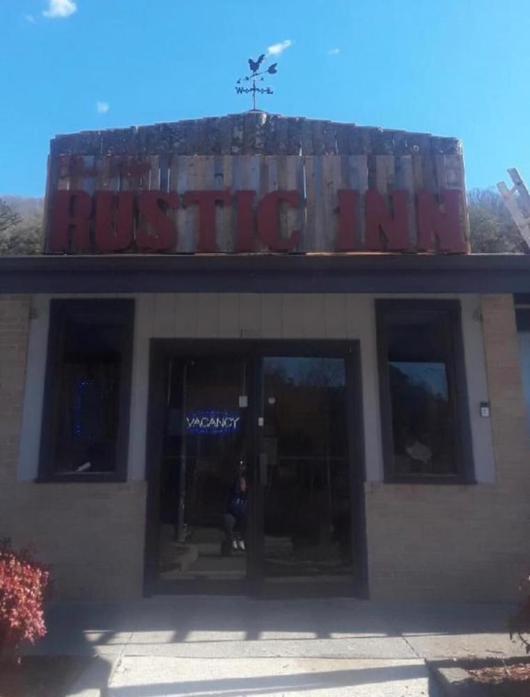 Blue Ridge Rustic Inn - photo 32