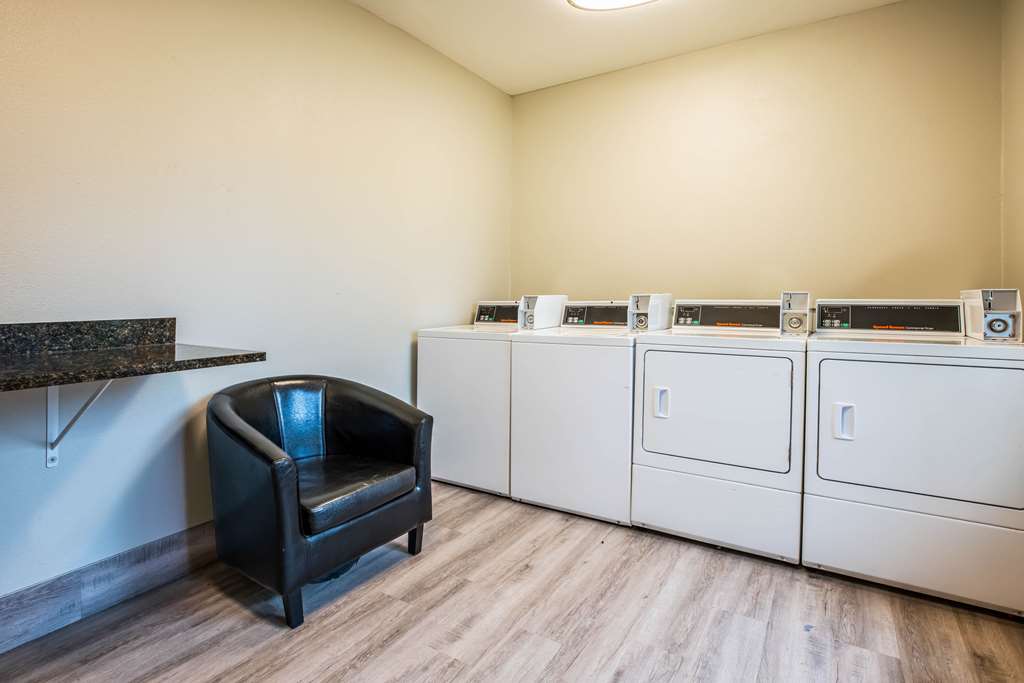 La Quinta Inn & Suites by Wyndham Newport - photo 12