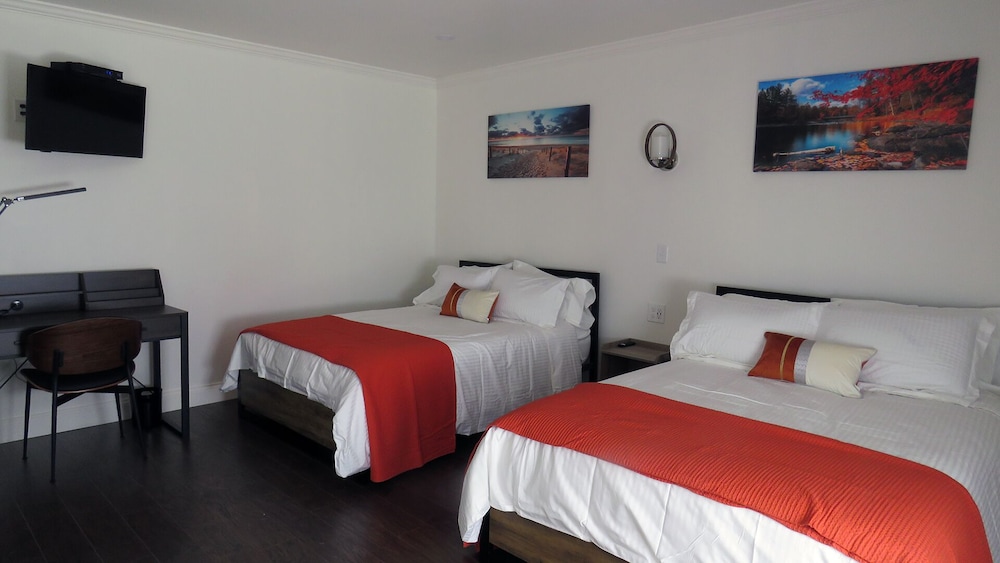 Gatehouse Motel - photo 21