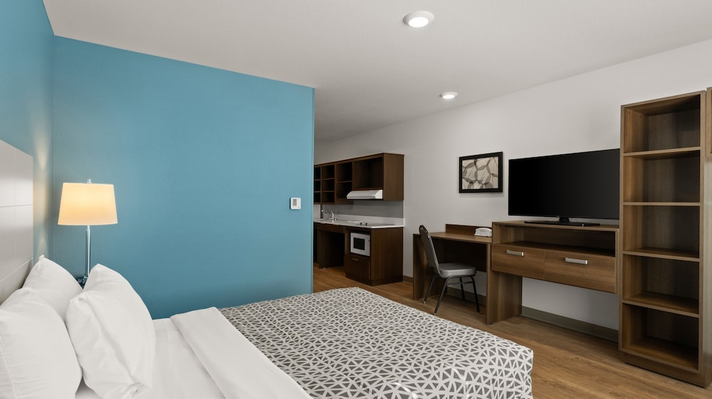 WoodSpring Suites Greeley - photo 7