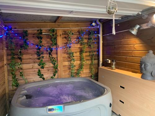 Bungalow et jacuzzi privatifs — 4-Star Luxury Hotel in La Possession, Réunion