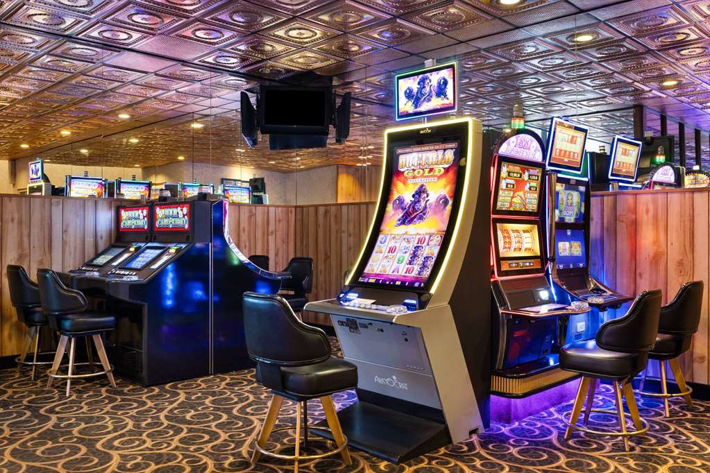 Super 8 by Wyndham Fallon - photo 33