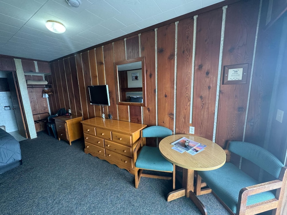 Sunset Oceanfront Lodging - photo 73